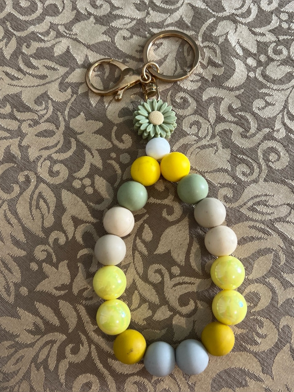 Silicone Key Ring Bracelet, Cute Keychain Wristlet with 2 Daisy  Multi Color